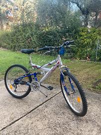 Bici vicini mountain bike ruote da 24