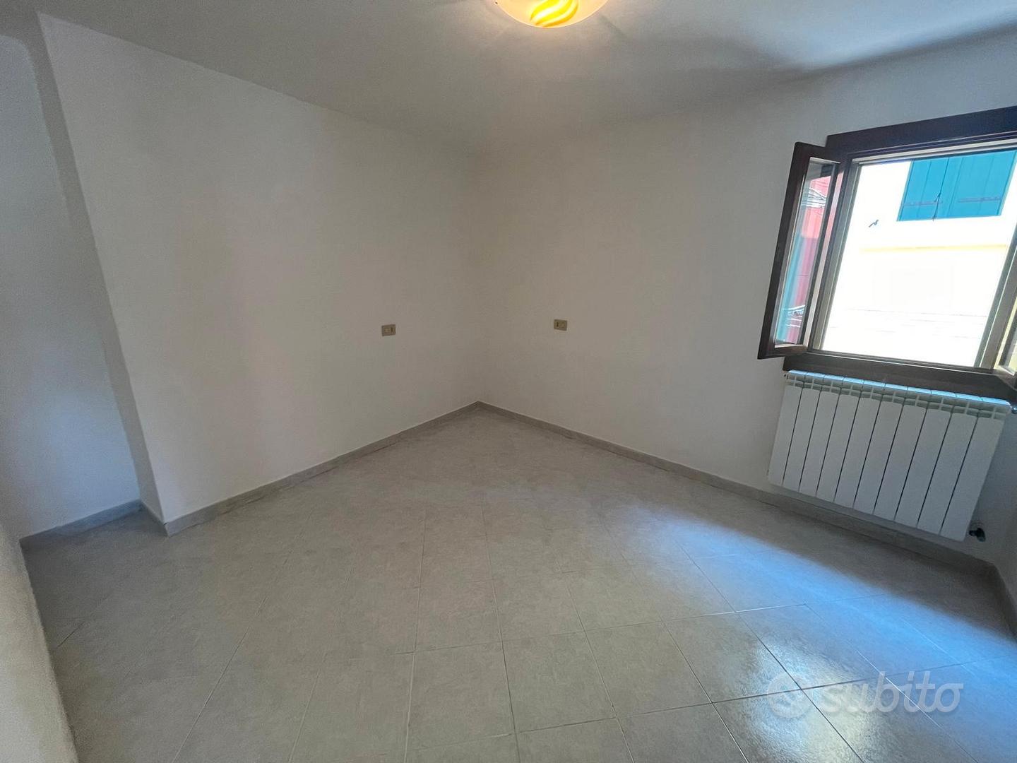 Rif. 421 Trilocale primo piano con vista laguna - Altro