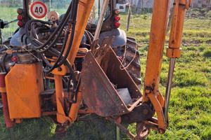 Retroescavatore per trattore