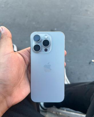 iphone 15 pro , 256 gb , 87% batteria