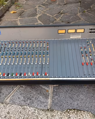 Mixer Soundcraft SAC200
