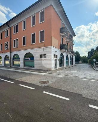 NEGOZIO A ROVERBELLA