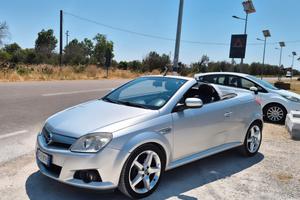 Opel Tigra TwinTop 1.4 16V First Edition