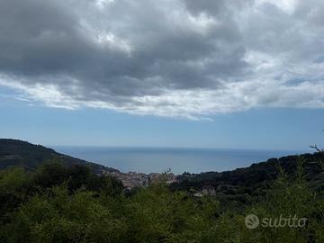 Finale ligure si propone villetta con vista mare
