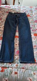 pantalone blu levi's jeans