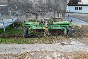 Erpice a molle per prati