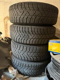 Ruote Volkswagen con cerchi