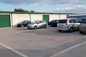Posto auto e furgoni custodito e vigilato h24