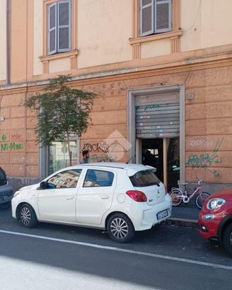 NEGOZIO A ROMA