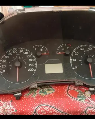 Quadro strumenti contachilometri grande Punto 