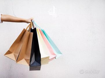 Via San Quirino: Negozio/Ufficio