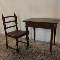 Elegante scrivania tavolo con sedia vintage