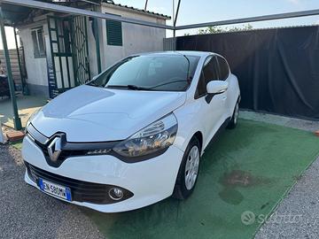 Renault Clio 1.5 dCi 75cv Live - 2012