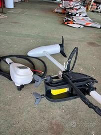 Motore Elettrico Fuoribordo Boudech Per Gommoni - 62Lbs Di Spinta, Elica A 3 Pale, Bianco, Con Certificato Di Potenza