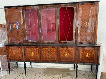 Credenza con alzata in radica di mogano intarsiat