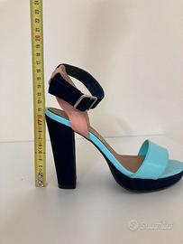 Sandali con tacco alto e plateau