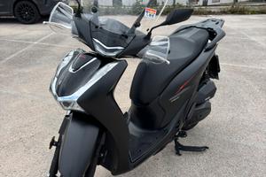 SH 150 Nero Sport