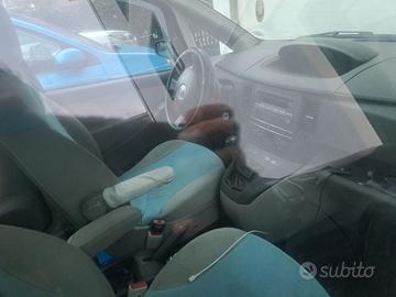 Auto fiat idea