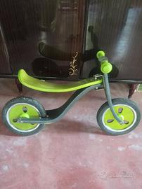 Bicicletta in legno pedagogica per bambino