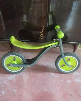 Bicicletta in legno pedagogica per bambino