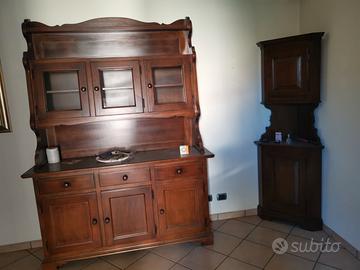 credenza e vetrina 