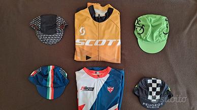 maglie ciclismo e cappellini