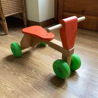 Triciclo quadriciclo in legno