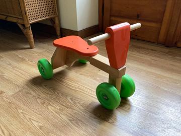 Triciclo quadriciclo in legno