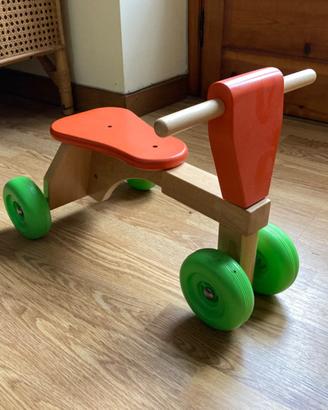 Triciclo quadriciclo in legno