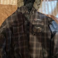 Giubbotto con cappuccio