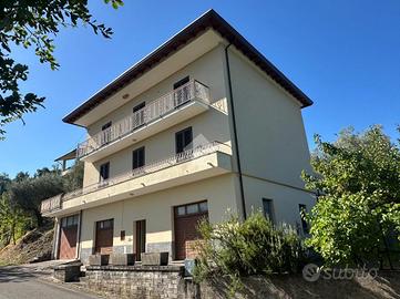 CASA INDIPENDENTE A BOVILLE ERNICA
