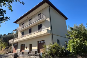 CASA INDIPENDENTE A BOVILLE ERNICA
