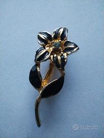 Spilla Vintage a Fiore Oro e Smalto Nero