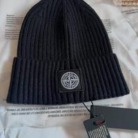 Cappello nero invernale stone island