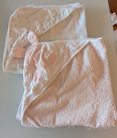Due asciugamani bagnetto neonato 