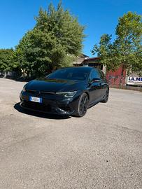 Golf 8 R