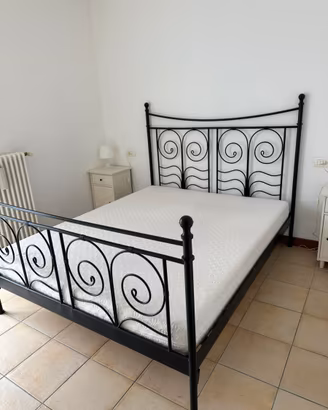 Letto matrimoniale e materasso