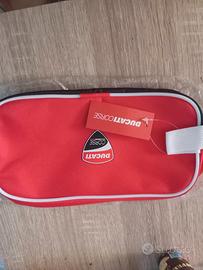 pochette rossa Ducati 