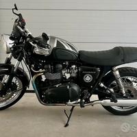 Triumph Bonneville Black 2006 carburatori