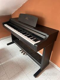 Yamaha Clavinova CLP 411
