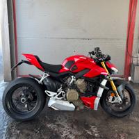 Ducati Streetfighter v4s