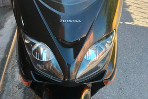 Honda Forza 250