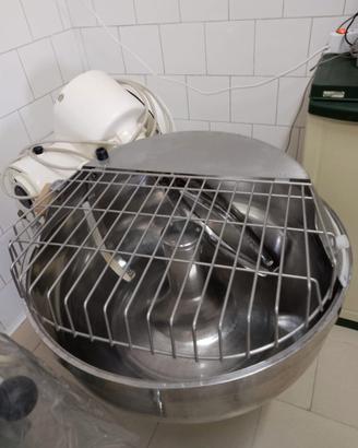 Impastatrice 80 Kg. + omaggio CARRELLO PORTA PANE