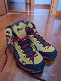 Scarponi da donna NUOVI (EU 37)