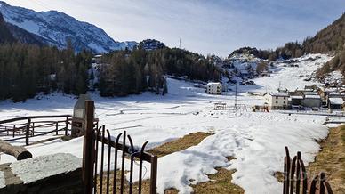 Casa semi indipendente + Terreno edificabile