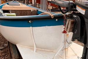Gozzo in vetroresina 5,50 mt