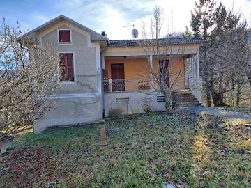 VicInanze berceto-casa singola con giardino
