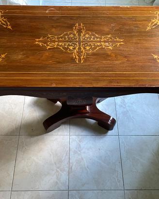 Tavolo da gioco in legno