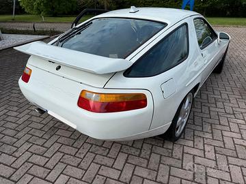 Porsche 928 S4 - 1989