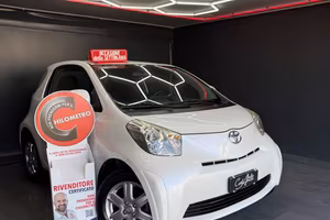 Toyota iQ 1.0 Benzina Sol 10/2010 NUOVA